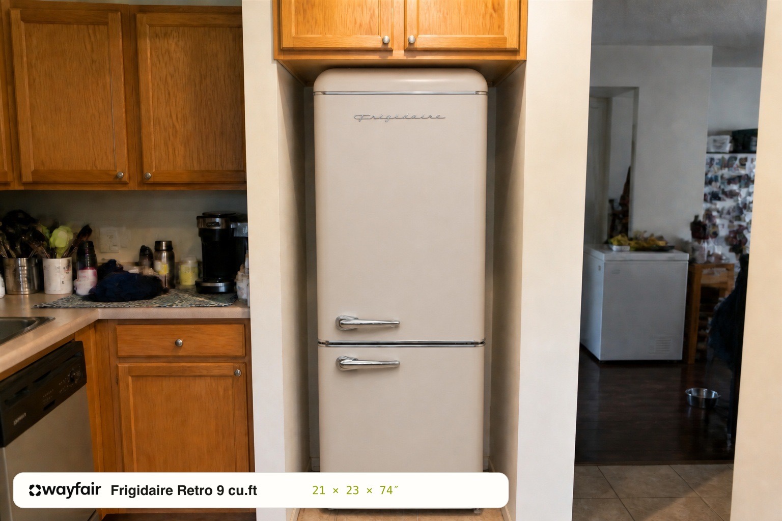 Frigidaire Retro в той же комнате